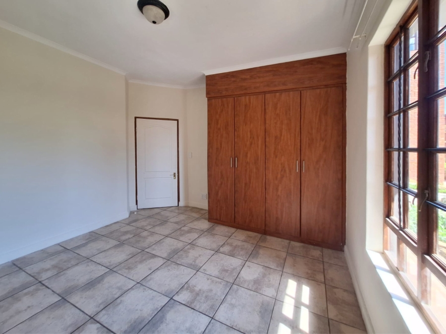 To Let 3 Bedroom Property for Rent in Meerhof North West